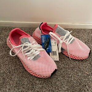 NWT Adidas Deerupt runner sneaker 7.5
